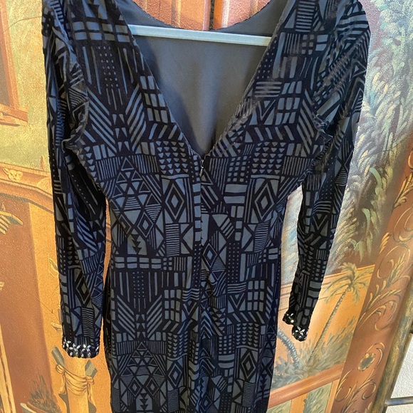 Guess black raised pattern of velvet - Picture 4 of 4